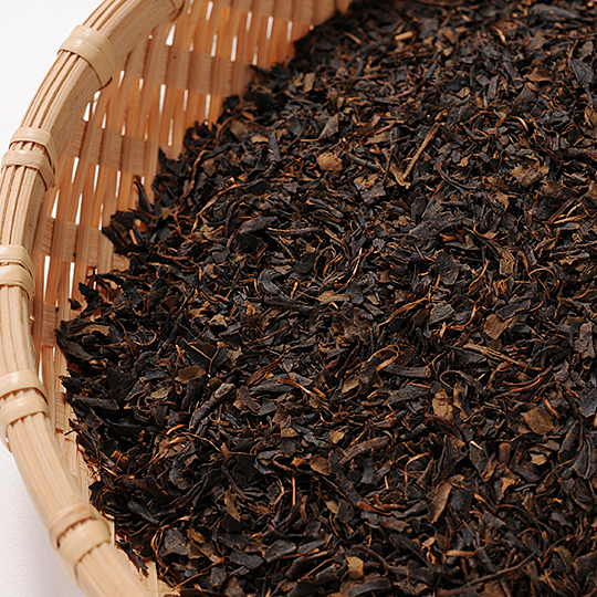 和紅茶の茶葉。
